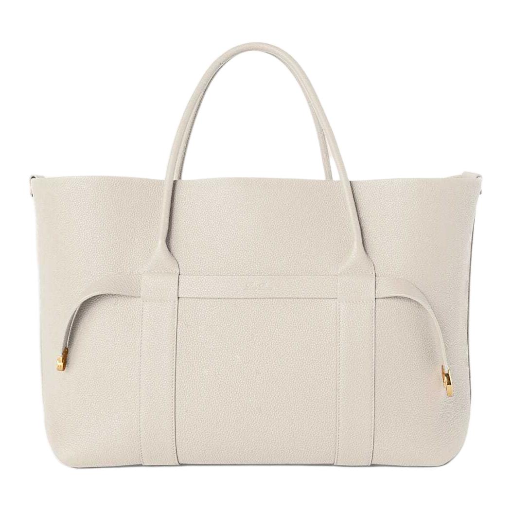 Женская большая сумка Ghiera из коровьей кожи, светло-салатового цвета Loro Piana, basic set (bag+dust bag)
Женская большая сумка Ghiera из коровьей кожи, светло-салатового цвета Loro Piana, basic set (bag+dust bag)