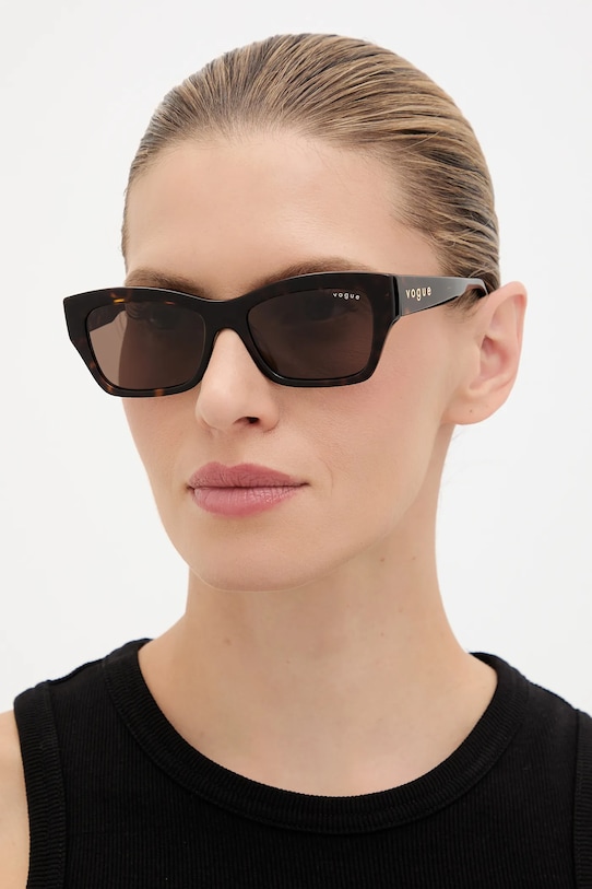 Солнцезащитные очки Vogue, зеленый
Солнцезащитные очки Vogue, зеленый