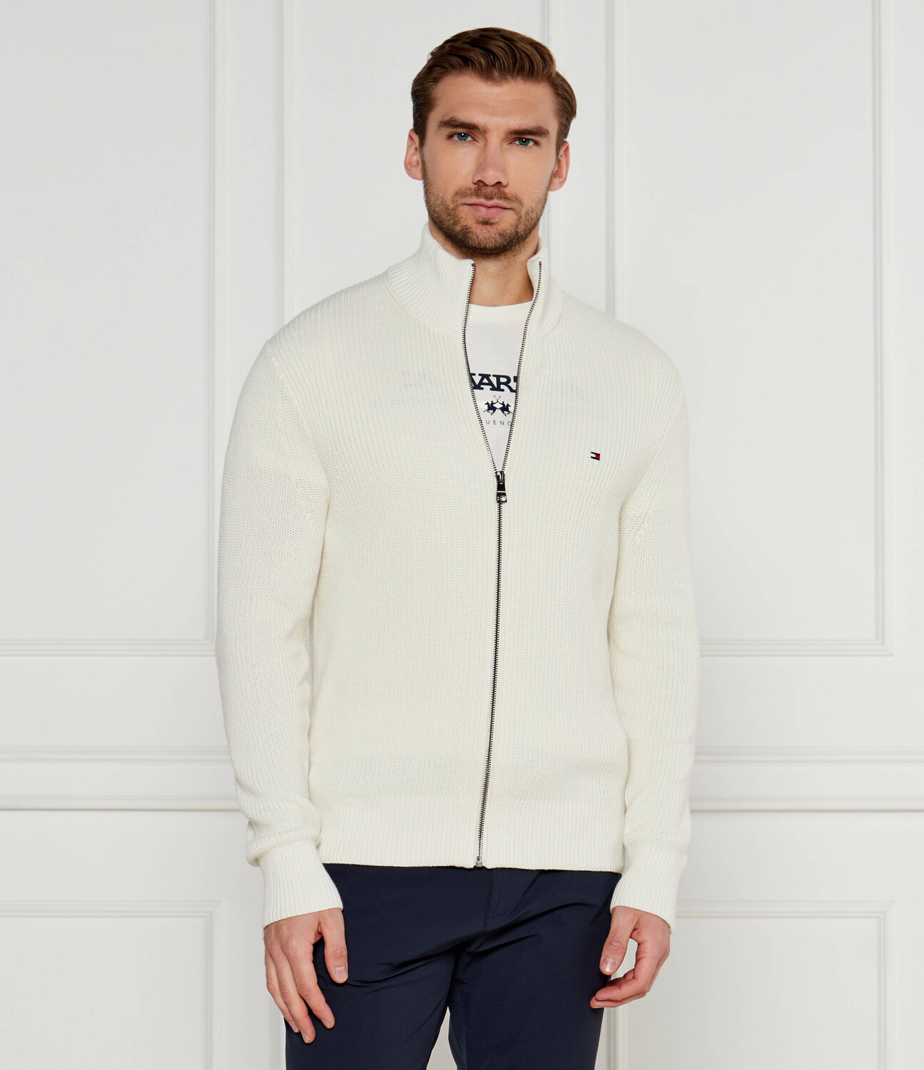 Свитер Tommy Hilfiger Loose fit, белый
Свитер Tommy Hilfiger Loose fit, белый