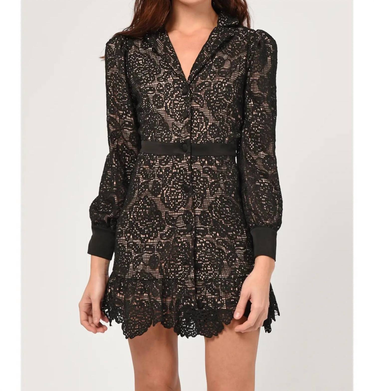 Софи кружевное платье в черном цвете Adelyn rae
Софи кружевное платье в черном цвете Adelyn rae