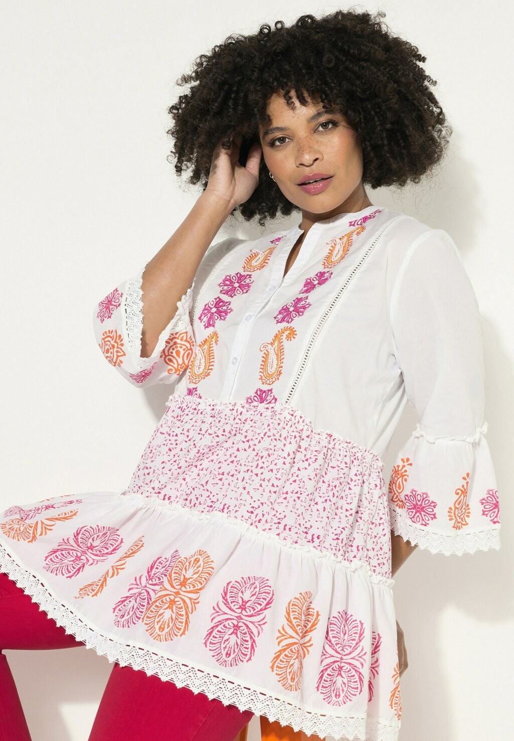 Туника V-AUSSCHNITT 3/4-ÄRMEL Angel of Style, белый
Туника V-AUSSCHNITT 3/4-ÄRMEL Angel of Style, белый