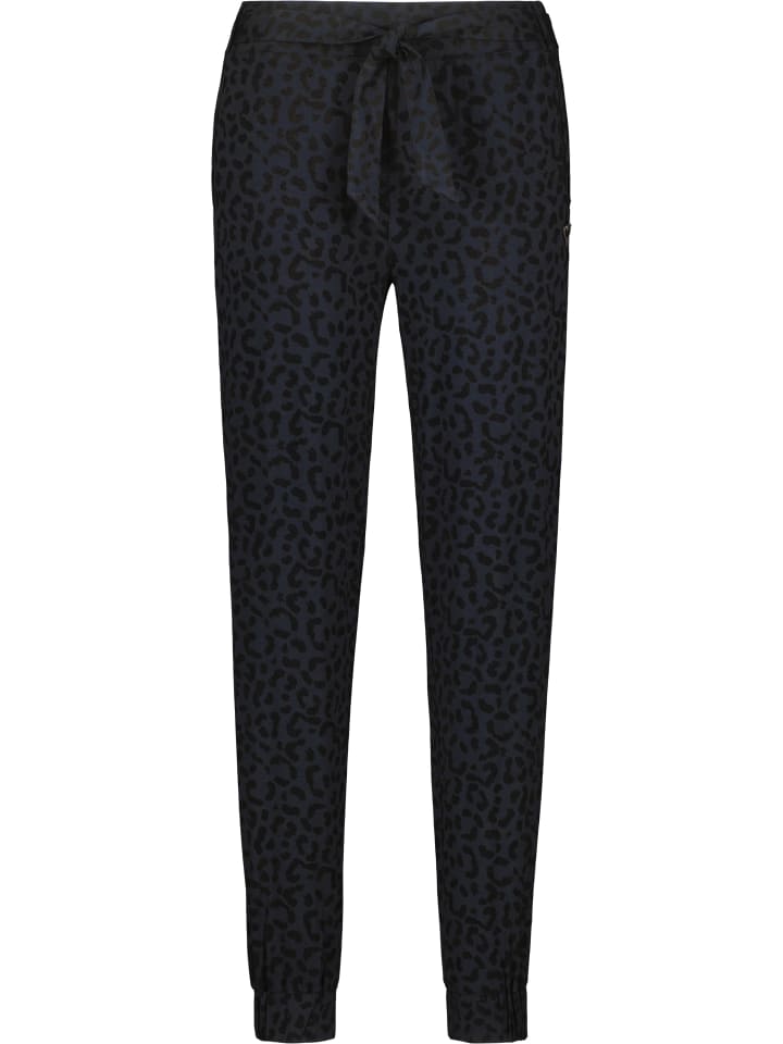 Тканевые брюки alife and kickin, цвет moonless
Тканевые брюки alife and kickin, цвет moonless