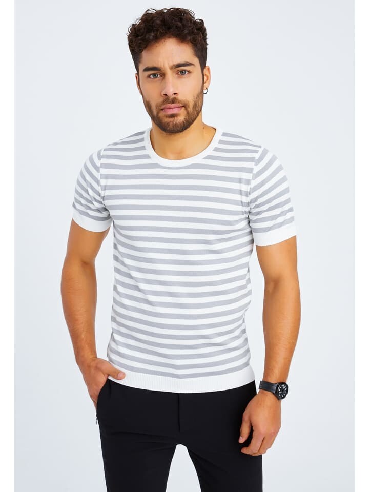 Футболка Leif Nelson Herren T-Shirt Feinstrick Rundhals LN-7575, цвет ECRU-HELLGRAU
Футболка Leif Nelson Herren T-Shirt Feinstrick Rundhals LN-7575, цвет ECRU-HELLGRAU