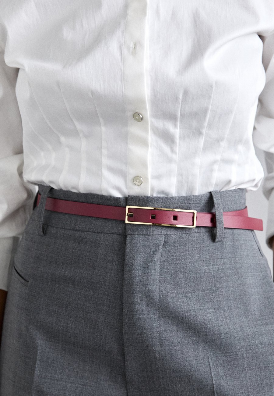 Ремень Vaincourt RAVISSANTE, Dark Red/Bordeaux
Ремень Vaincourt RAVISSANTE, Dark Red/Bordeaux