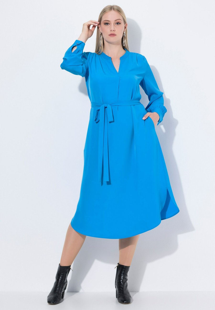 Платье Ulla Popken BELTED LONG SLEEVE MIDI, Royal Blue
Платье Ulla Popken BELTED LONG SLEEVE MIDI, Royal Blue