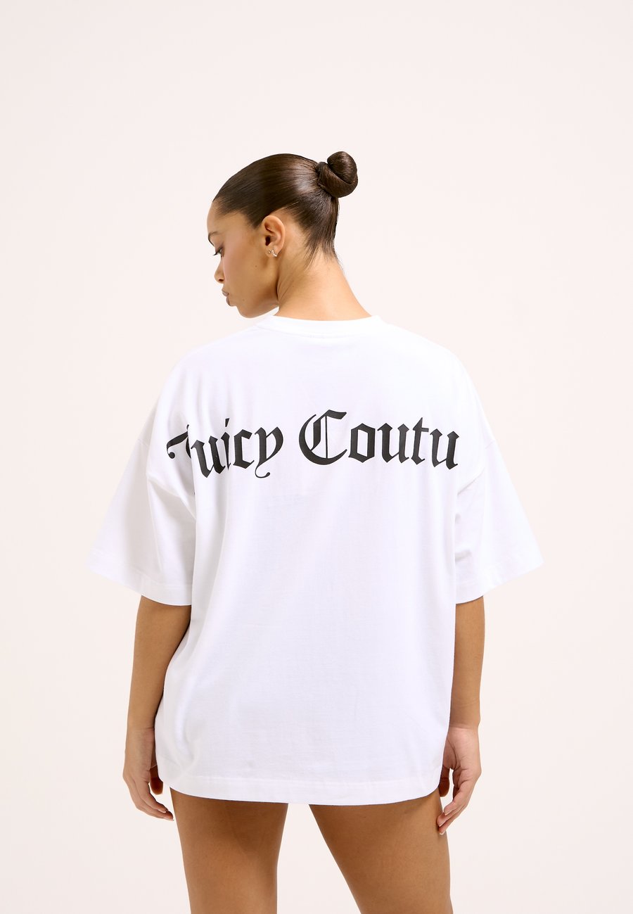 Футболка Juicy Couture LARGE LOGO BOYFRIEND TEE, White, Белый, Футболка Juicy Couture LARGE LOGO BOYFRIEND TEE, White
Футболка Juicy Couture LARGE LOGO BOYFRIEND TEE, White, Белый, Футболка Juicy Couture LARGE LOGO BOYFRIEND TEE, White