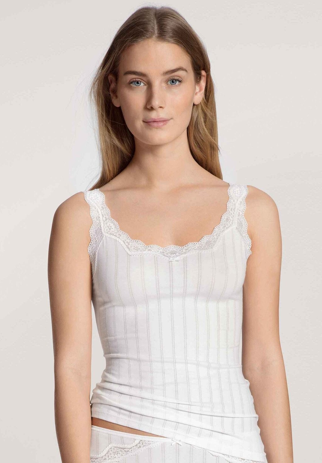 Базовый слой ETUDE TOUJOURS Calida, белый
Базовый слой ETUDE TOUJOURS Calida, белый