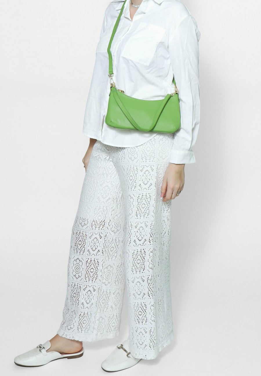 Сумка Chiara Ferretti Handbag, Green
Сумка Chiara Ferretti Handbag, Green