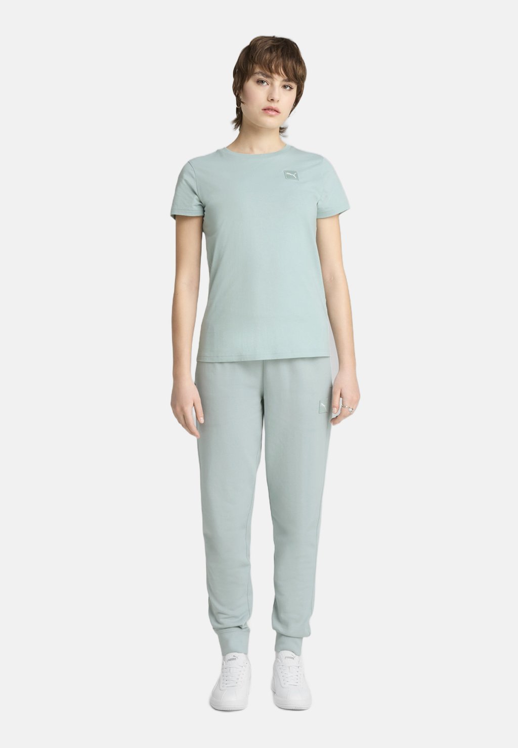 Базовая футболка ESS ELEVATED Puma, зеленый
Базовая футболка ESS ELEVATED Puma, зеленый