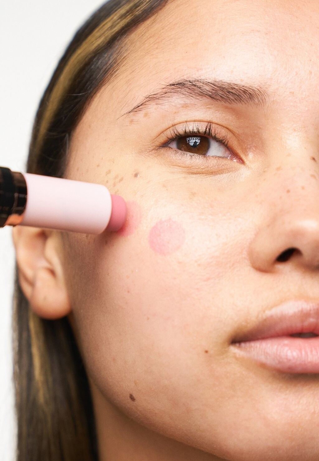 Румяна REVOLUTION BLUSH & HIGHLIGHT STICK Makeup Revolution, цвет mauve glow
Румяна REVOLUTION BLUSH & HIGHLIGHT STICK Makeup Revolution, цвет mauve glow
