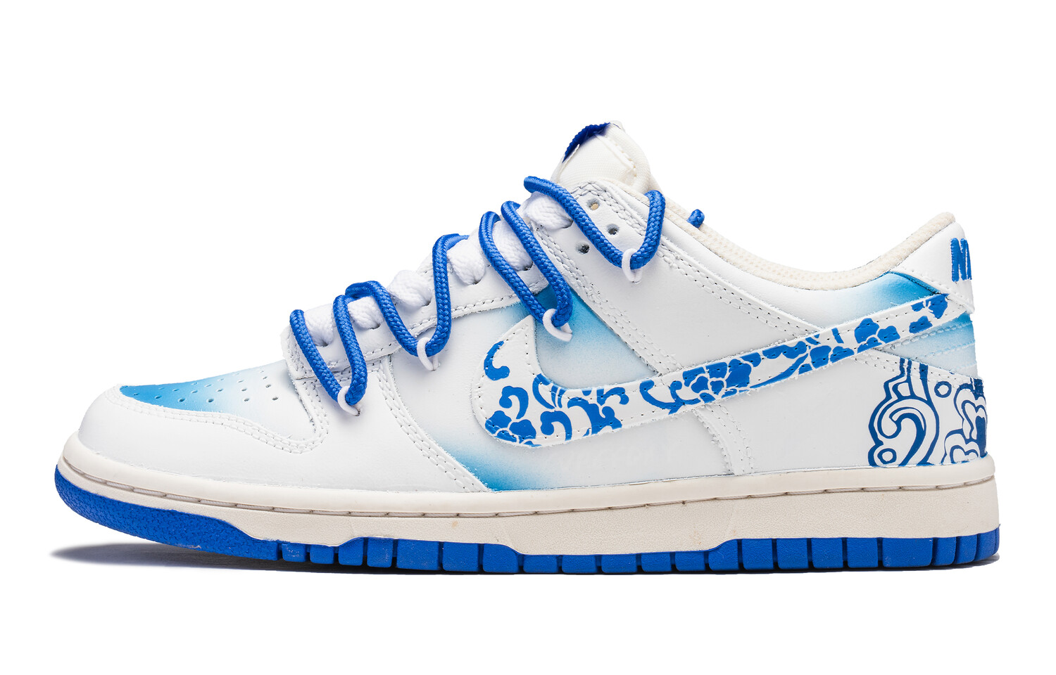 Кроссовки Nike Dunk Skateboard Shoes Women's Low-Top White, Белый, Кроссовки Nike Dunk Skateboard Shoes Women's Low-Top White
Кроссовки Nike Dunk Skateboard Shoes Women's Low-Top White, Белый, Кроссовки Nike Dunk Skateboard Shoes Women's Low-Top White