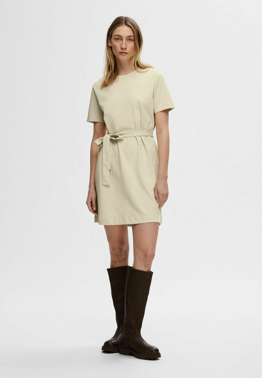 Повседневное платье Slfessential Selected, бежевый
Повседневное платье Slfessential Selected, бежевый