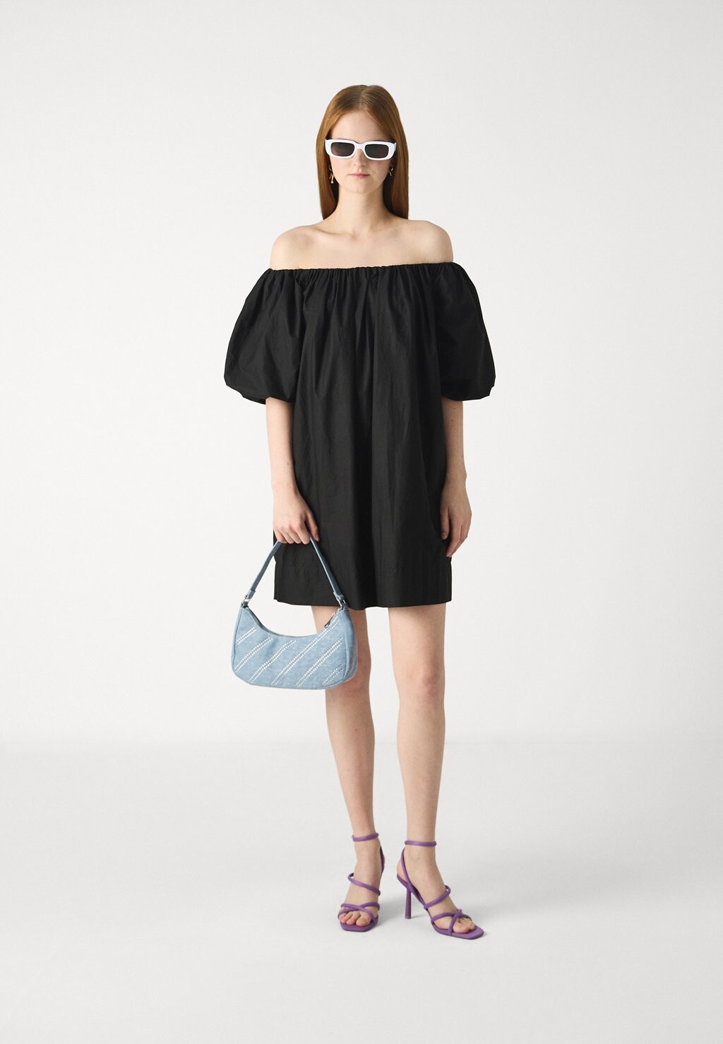 Повседневное платье OFF SHOULDER POPLIN DRESS Gina Tricot, черный
Повседневное платье OFF SHOULDER POPLIN DRESS Gina Tricot, черный