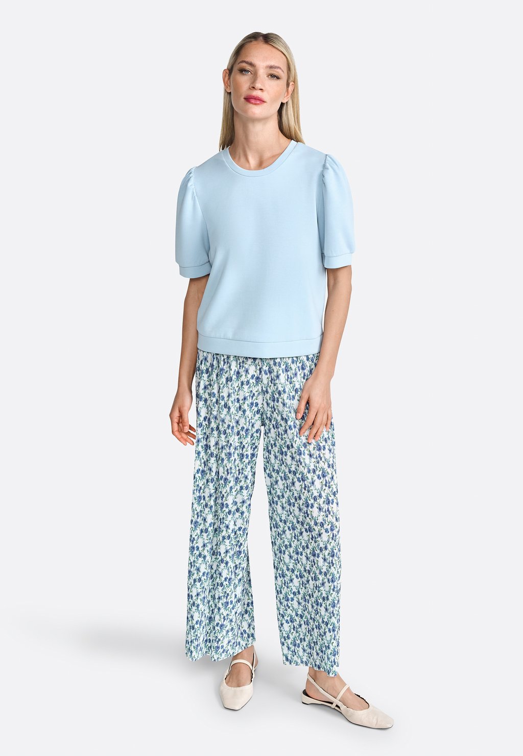 Базовая футболка Rich & Royal, светло-голубой
Базовая футболка Rich & Royal, светло-голубой