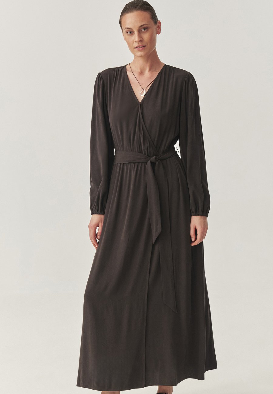 Платье TATUUM Day dress, Dark Chocolate/Dark Brown
Платье TATUUM Day dress, Dark Chocolate/Dark Brown
