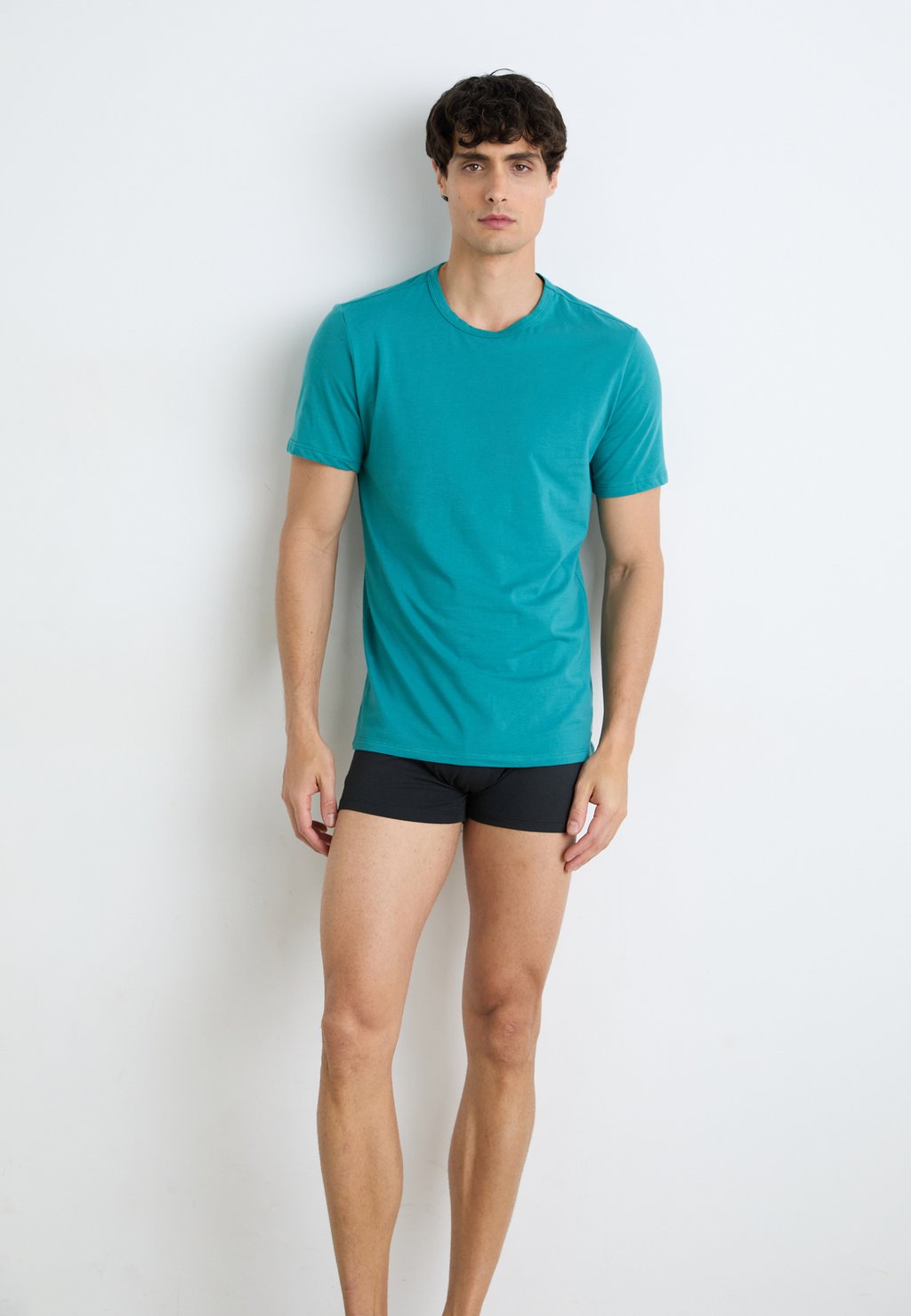 Нижняя рубашка TEES 3 PACK Calvin Klein Underwear, фуксия
Нижняя рубашка TEES 3 PACK Calvin Klein Underwear, фуксия