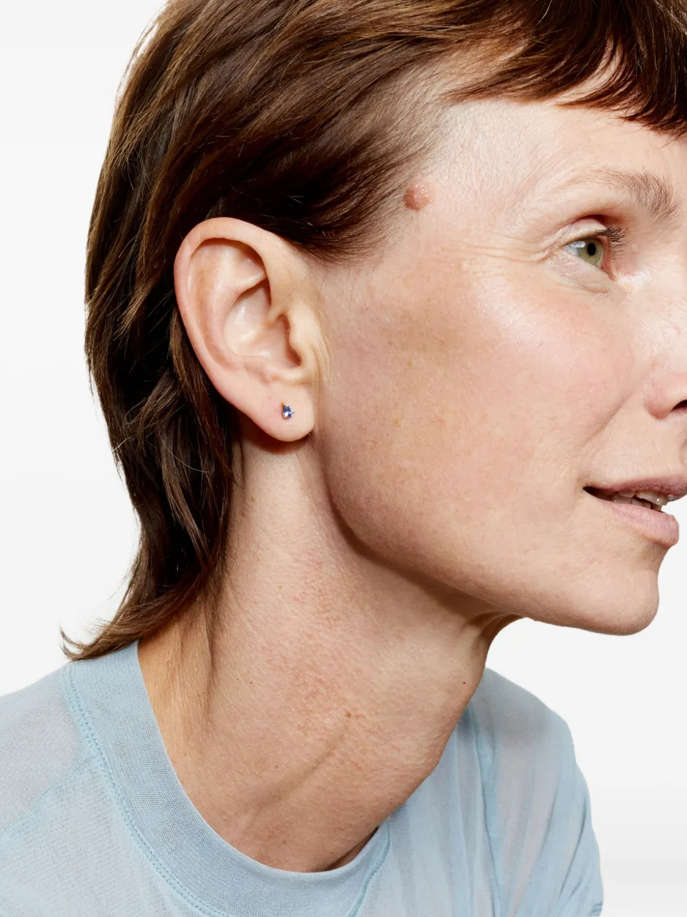 Серьги из 18-каратного желтого золота с грушевидным сапфиром We by WHITEbIRD, золотой 
Серьги из 18-каратного желтого золота с грушевидным сапфиром We by WHITEbIRD, золотой