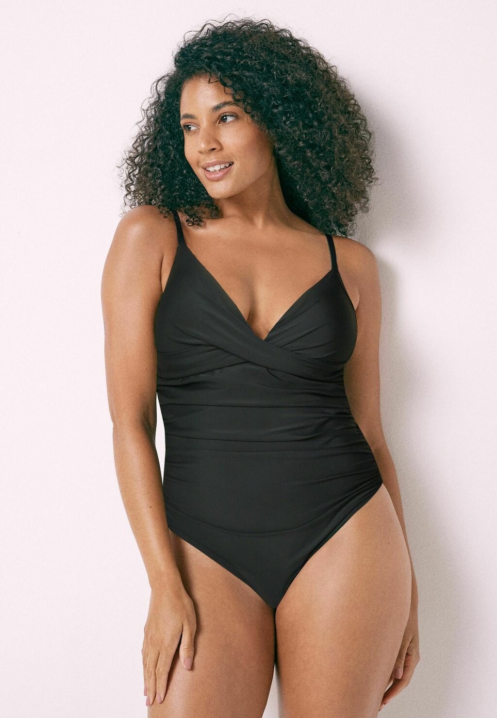 Купальный костюм Next, черный
Купальный костюм Next, черный