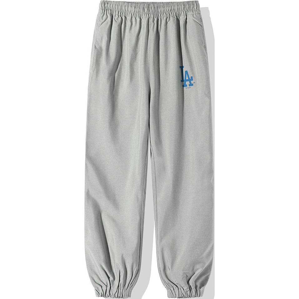 Вязаные спортивные штаны унисекс серые New Era, серый
Вязаные спортивные штаны унисекс серые New Era, серый