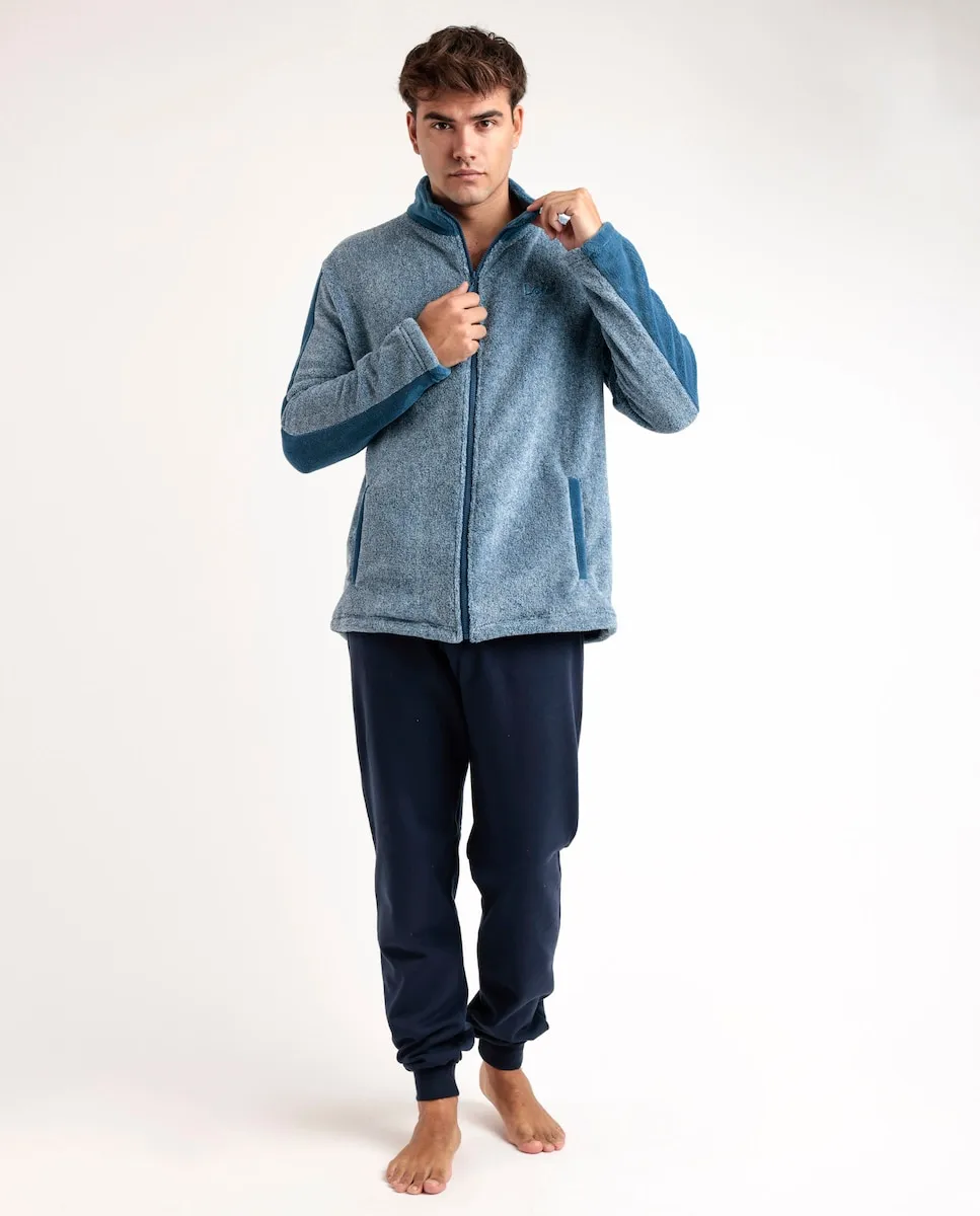 Мужской халат с длинными рукавами из теплой ткани синего цвета Lois, синий
Мужской халат с длинными рукавами из теплой ткани синего цвета Lois, синий