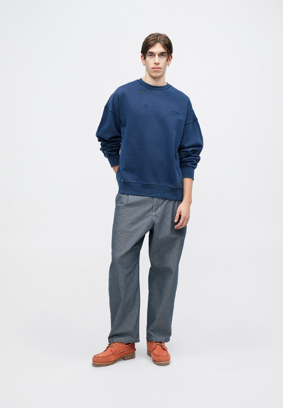 Толстовка Carhartt WIP BENTON, Jupiter/Blue
Толстовка Carhartt WIP BENTON, Jupiter/Blue