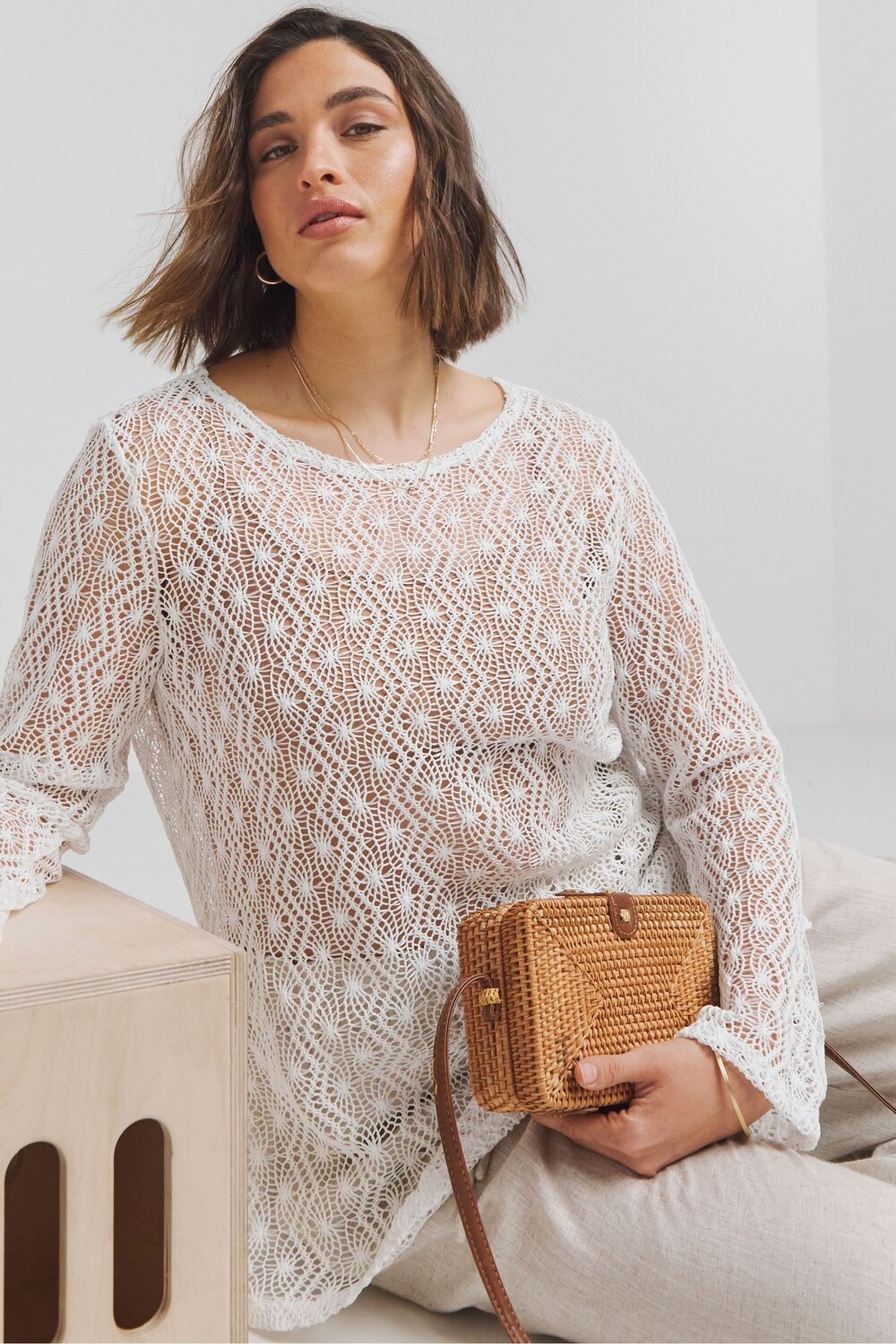 Вырезать и сшить топ связанный крючком Simply Be, белый
Вырезать и сшить топ связанный крючком Simply Be, белый