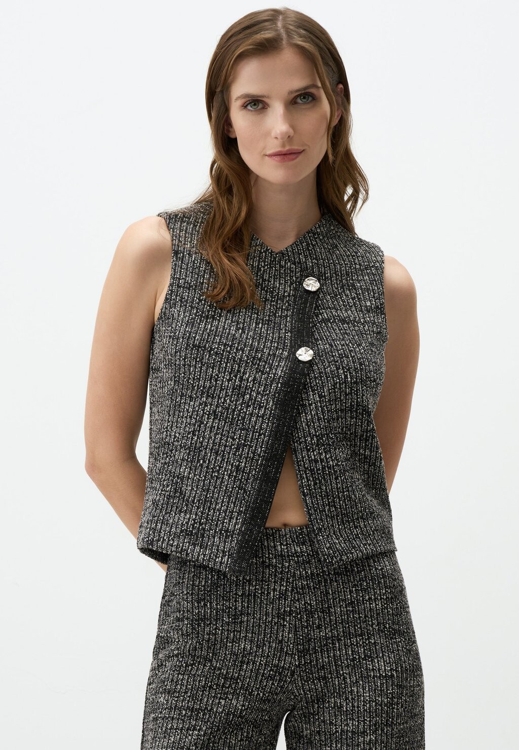 Жилет TEXTURED BUTTONED Jimmy Key, серый
Жилет TEXTURED BUTTONED Jimmy Key, серый