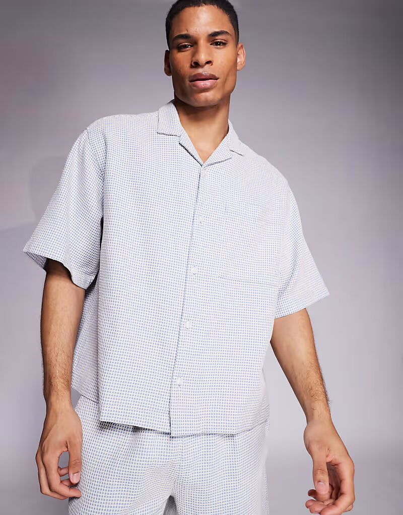 Рубашка-рубашка Coord с вафельным узором, обычного кроя, синего и белого цветов Asos Design
Рубашка-рубашка Coord с вафельным узором, обычного кроя, синего и белого цветов Asos Design