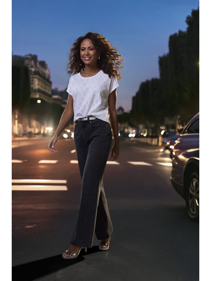 Рубашка с круглым вырезом кремового цвета LASCANA
Рубашка с круглым вырезом кремового цвета LASCANA