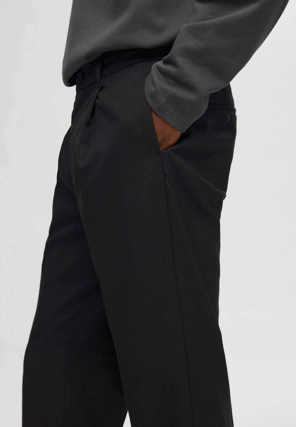 Китайские штаны SLH LEROY PLEAT NOOS Selected, черный
Китайские штаны SLH LEROY PLEAT NOOS Selected, черный