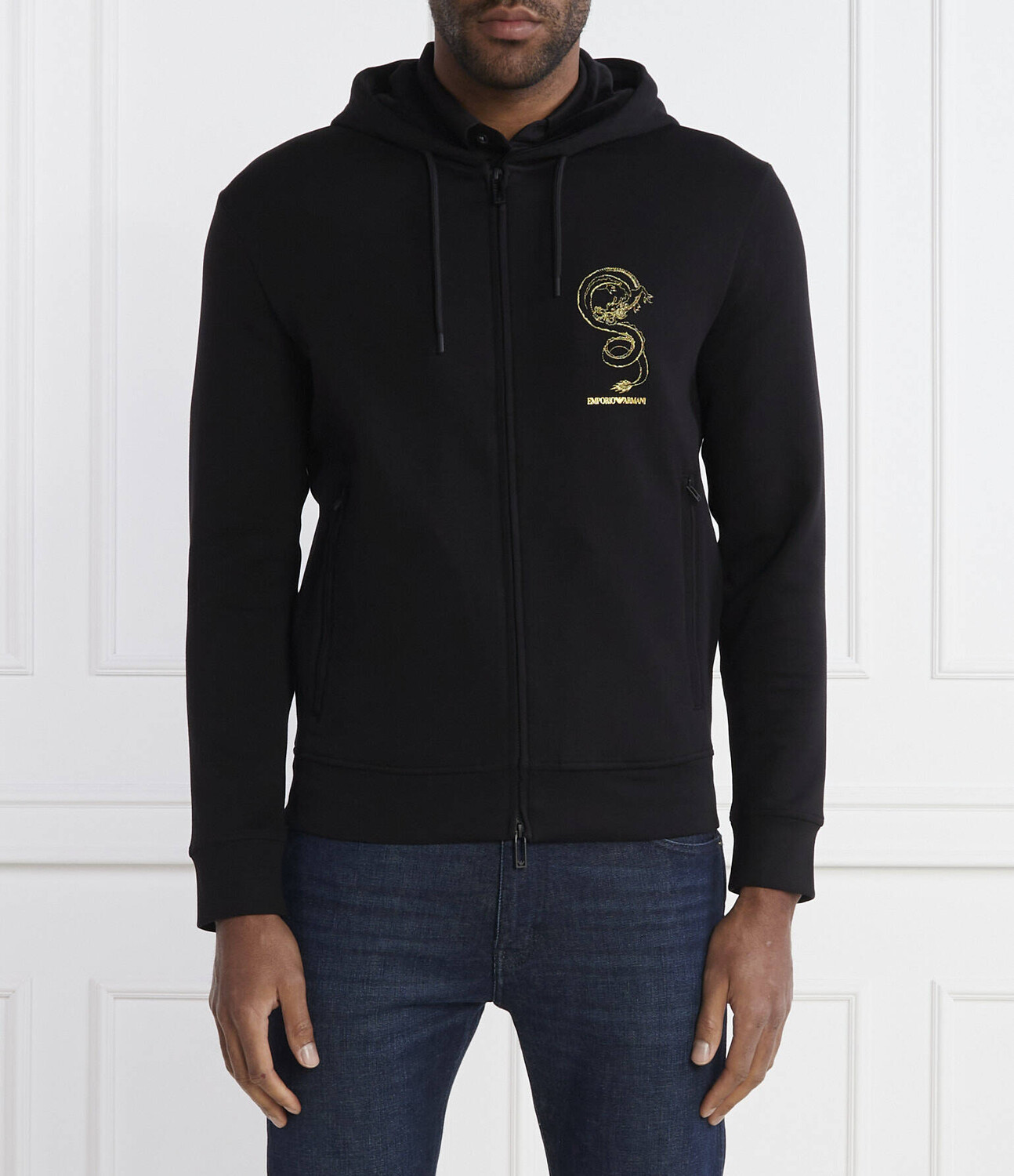 Толстовка Emporio Armani Regular Fit, черный
Толстовка Emporio Armani Regular Fit, черный