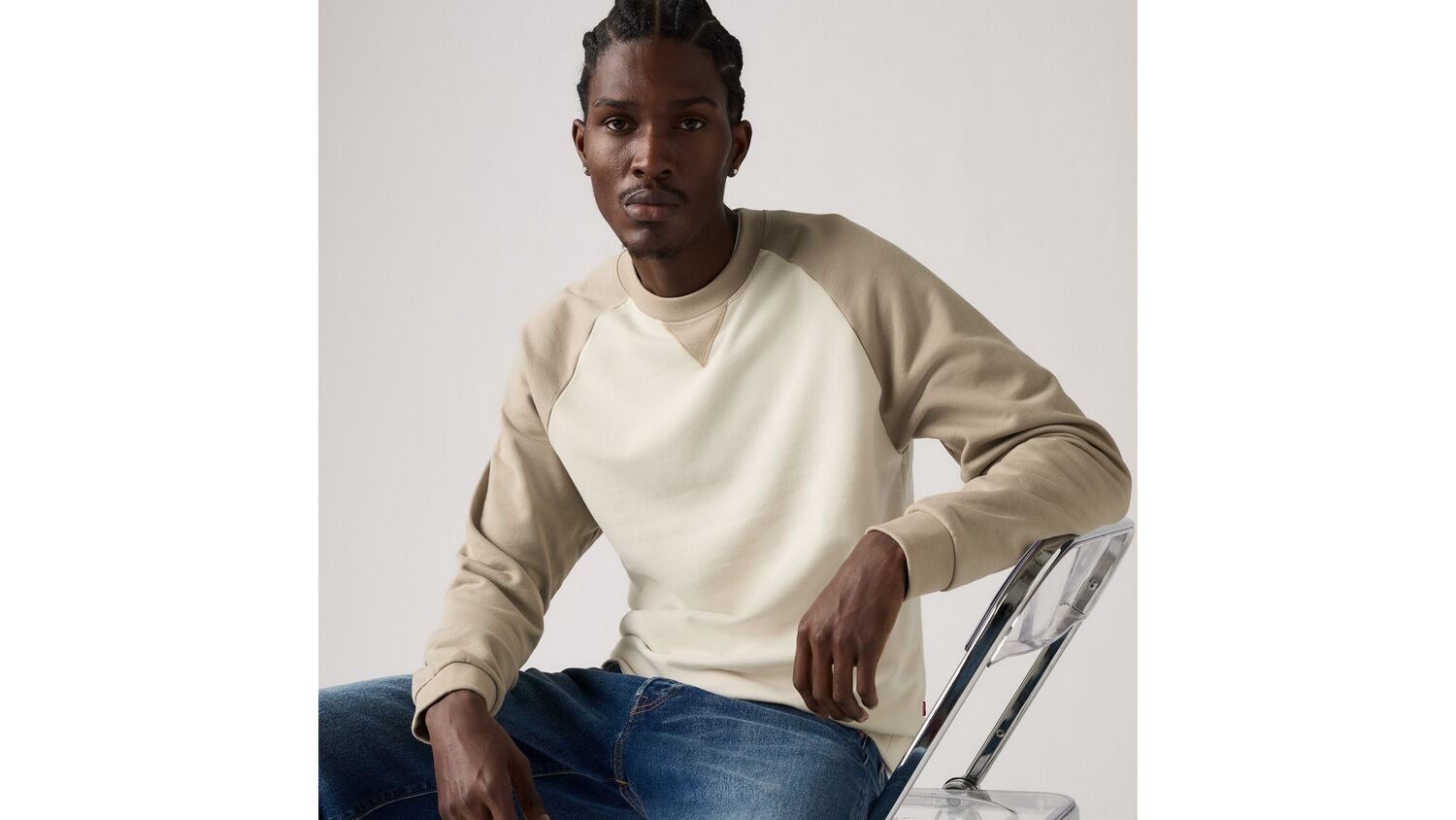 Толстовка с круглым вырезом Red Tab Levi's, Posie Vintage Khaki - White
Толстовка с круглым вырезом Red Tab Levi's, Posie Vintage Khaki - White