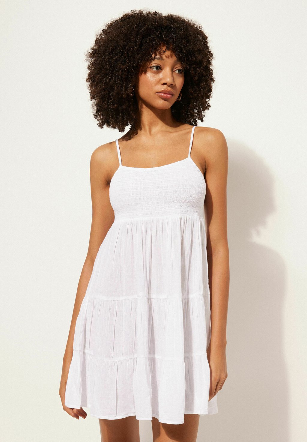 Повседневное платье Calzedonia, белый
Повседневное платье Calzedonia, белый