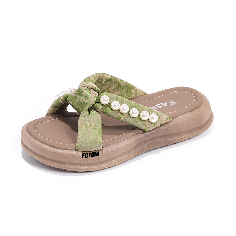 Детские шлепанцы для улицы FCMM, зеленый
Детские шлепанцы для улицы FCMM, зеленый