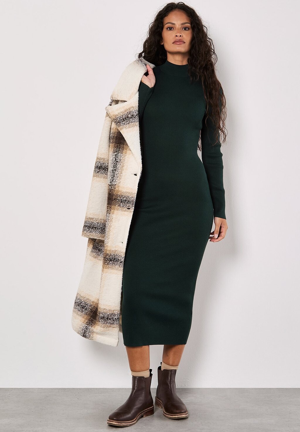 Платье-футляр Apricot, зеленый
Платье-футляр Apricot, зеленый