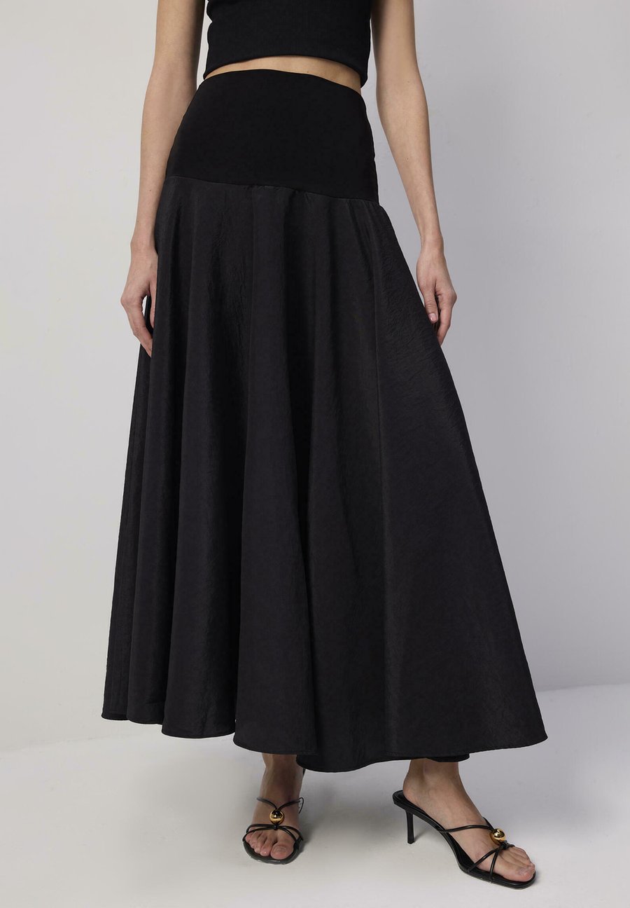 Юбка Touché Privé CORSE, Black/Black
Юбка Touché Privé CORSE, Black/Black