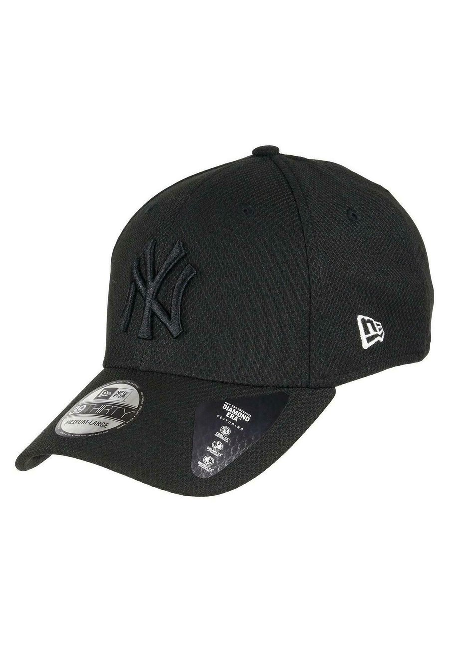 Бейсболка New Era NEW YORK YANKEES MLB DIAMOND TONAL STRETCH CAP, Schwarz/Black
Бейсболка New Era NEW YORK YANKEES MLB DIAMOND TONAL STRETCH CAP, Schwarz/Black