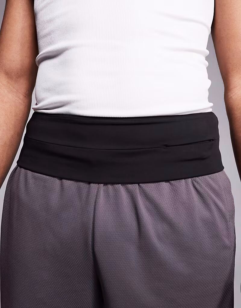 4505 - Пояс для бега черного цвета со скрытым карманом
4505 - Пояс для бега черного цвета со скрытым карманом