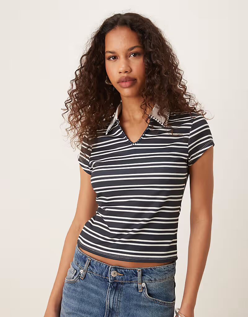 Футболка-поло ASOS DESIGN с узором «одеяло» в темно-синюю полоску
Футболка-поло ASOS DESIGN с узором «одеяло» в темно-синюю полоску