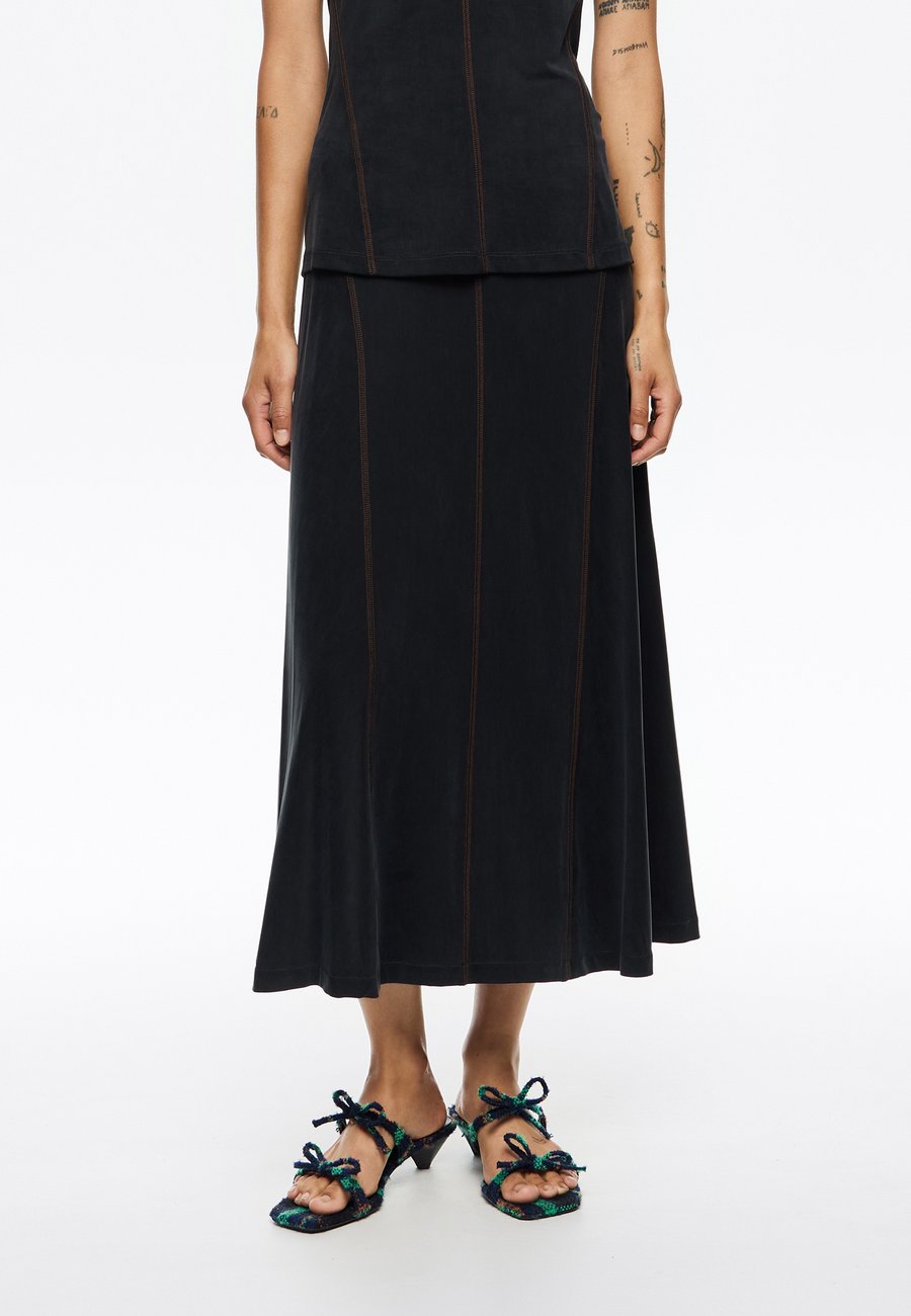 Юбка Bimba Y Lola A-line skirt, Lavado/Black
Юбка Bimba Y Lola A-line skirt, Lavado/Black