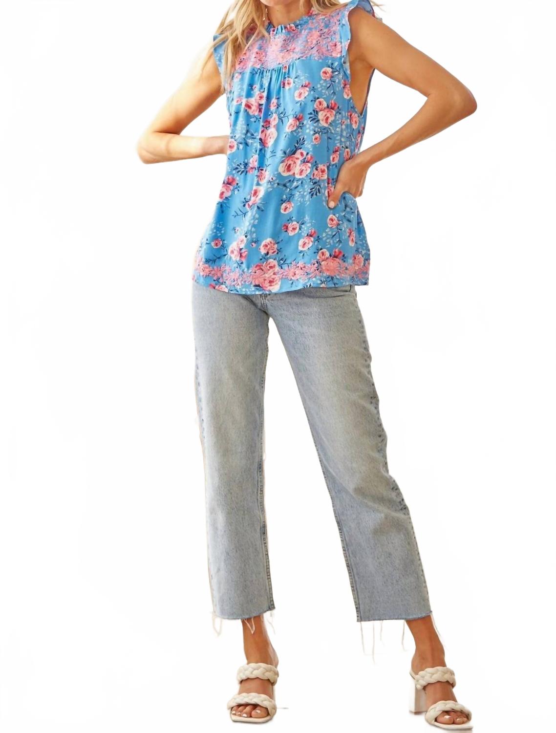 Топ с расклешенными рукавами и вышивкой в мультиколоре ANDREE BY UNIT
Топ с расклешенными рукавами и вышивкой в мультиколоре ANDREE BY UNIT