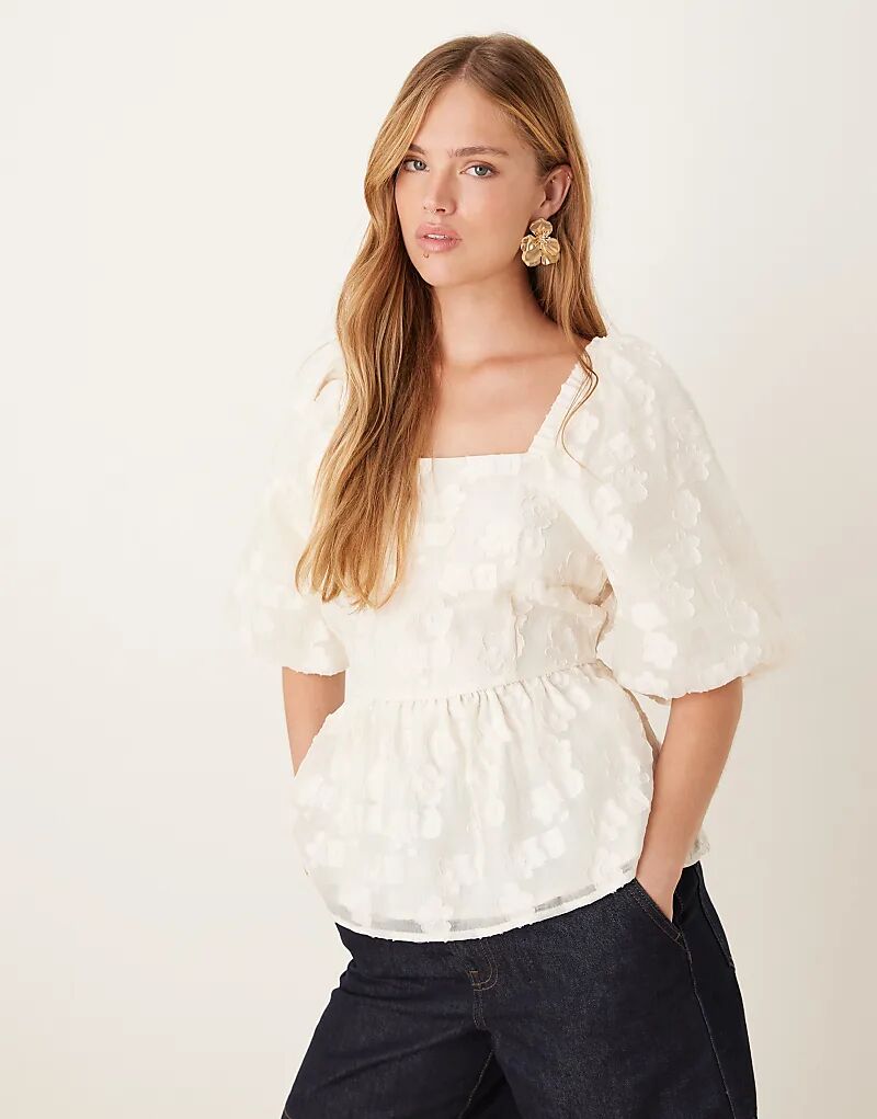 Жаккардовый топ YAS с рукавами-фонариками кремового цвета
Жаккардовый топ YAS с рукавами-фонариками кремового цвета