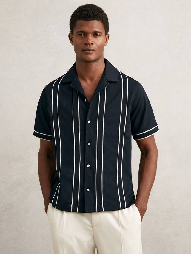 Рубашка Sander Regular Fit с отложным воротником Reiss, Navy/White
Рубашка Sander Regular Fit с отложным воротником Reiss, Navy/White