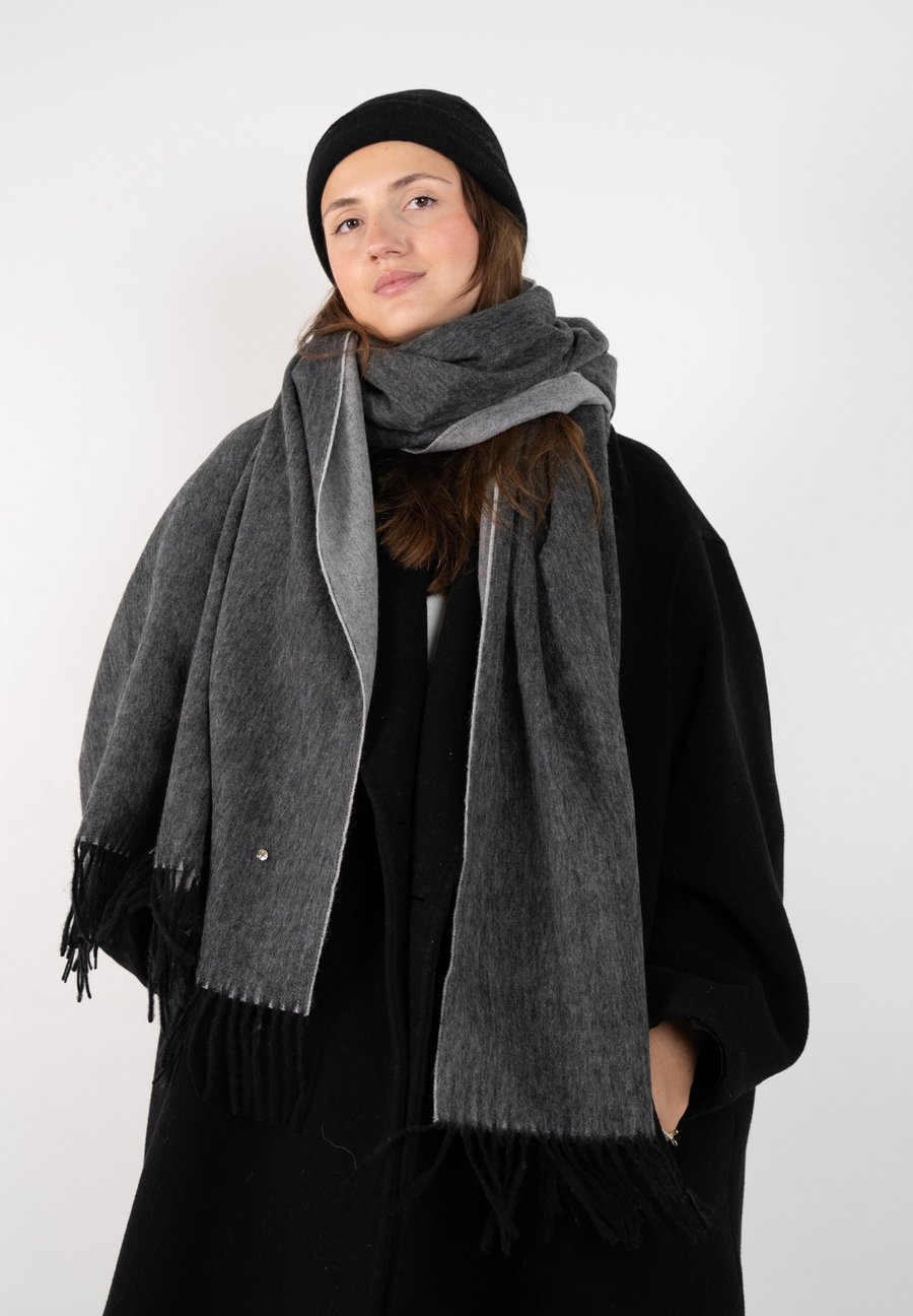 Шарф Hey Marly Scarf, Black/Greige/Black
Шарф Hey Marly Scarf, Black/Greige/Black