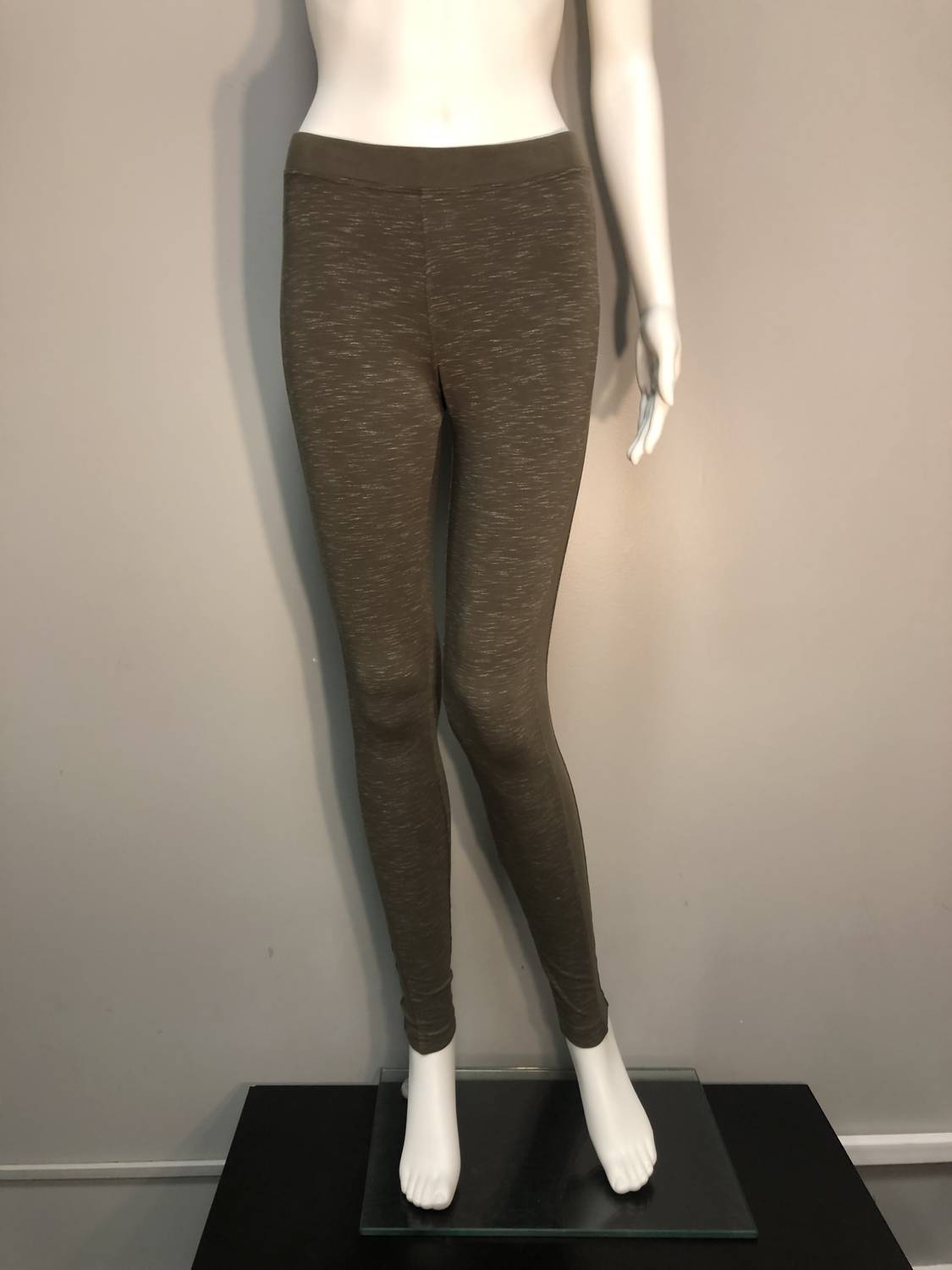 Женские брюки-леггинсы в стиле смокинга, цвет оливковый Hard Tail Forever 
Женские брюки-леггинсы в стиле смокинга, цвет оливковый Hard Tail Forever