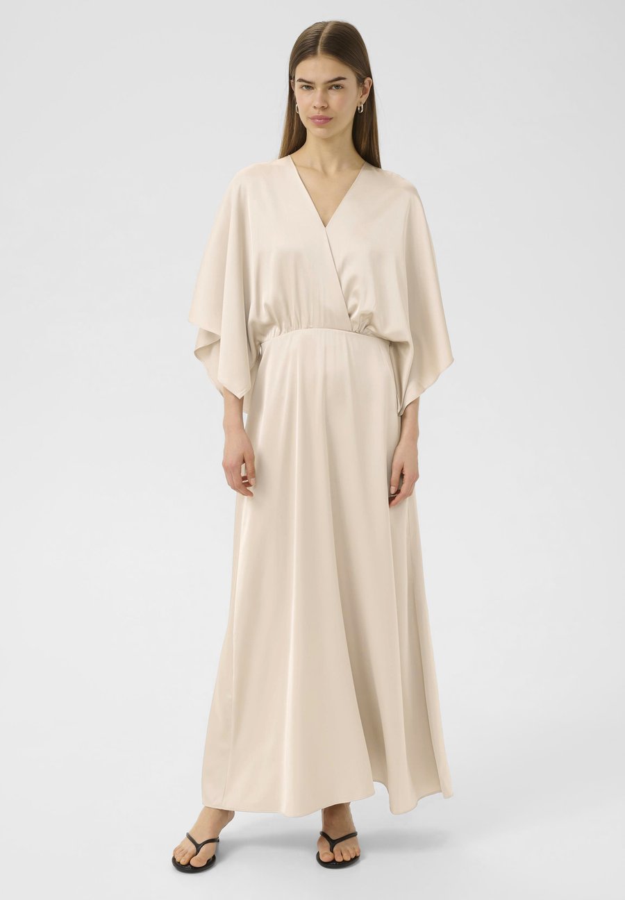 Платье InWear Maxi dress, Champagne/Beige
Платье InWear Maxi dress, Champagne/Beige
