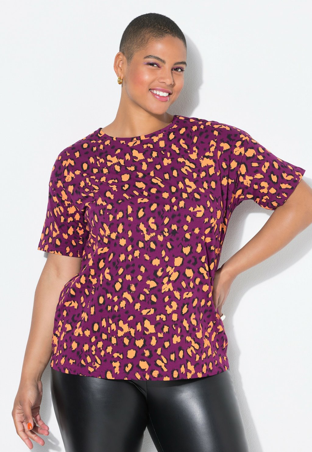 Футболка с принтом Studio Untold, цвет Berry Pink
Футболка с принтом Studio Untold, цвет Berry Pink