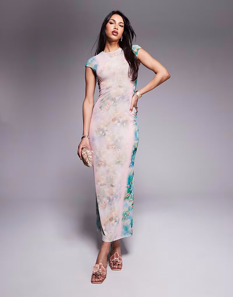 Платье макси с круглым вырезом AFRM с принтом «туман»
Платье макси с круглым вырезом AFRM с принтом «туман»