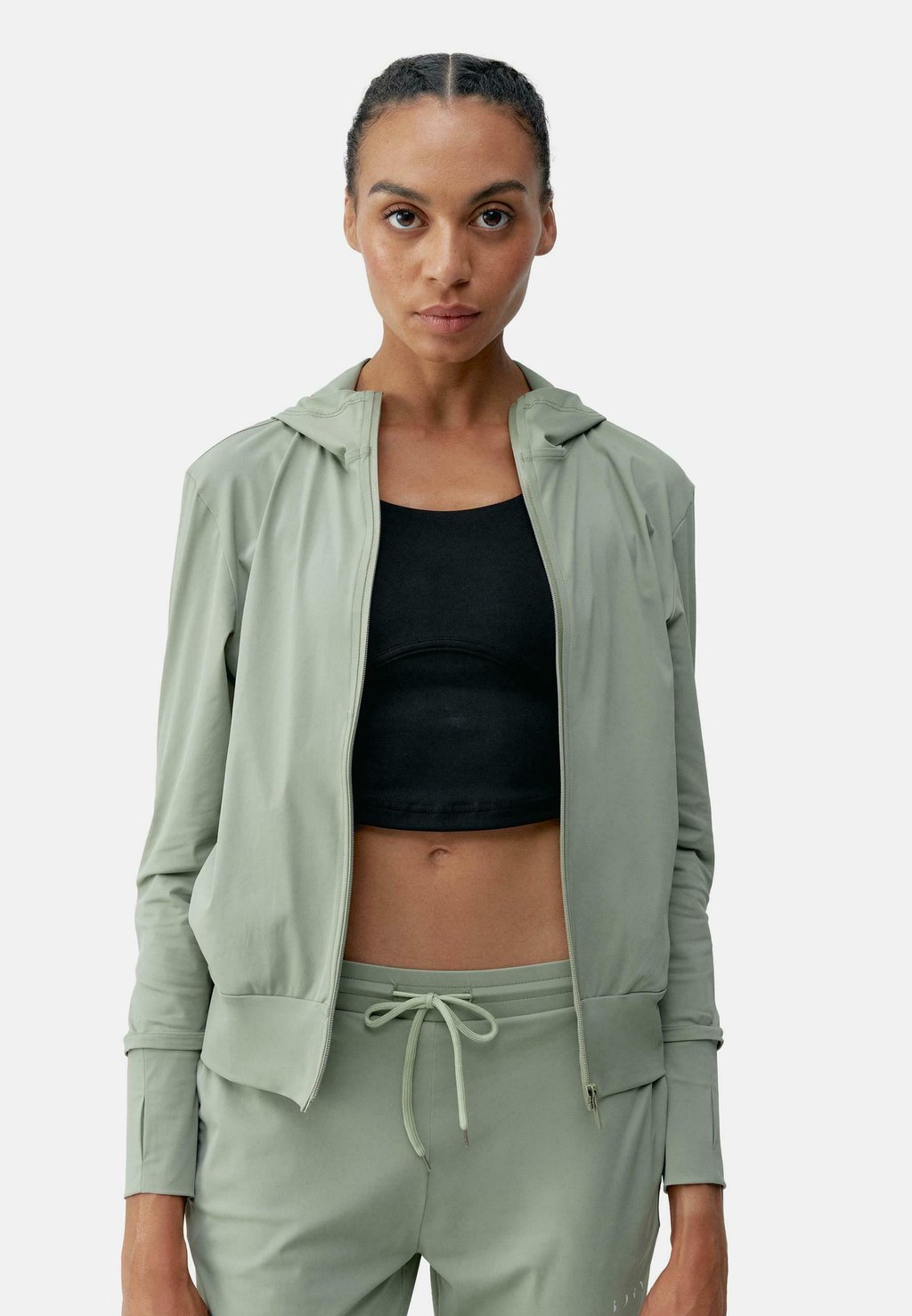 Тренировочная куртка AIRLA Born Living Yoga, зеленый
Тренировочная куртка AIRLA Born Living Yoga, зеленый