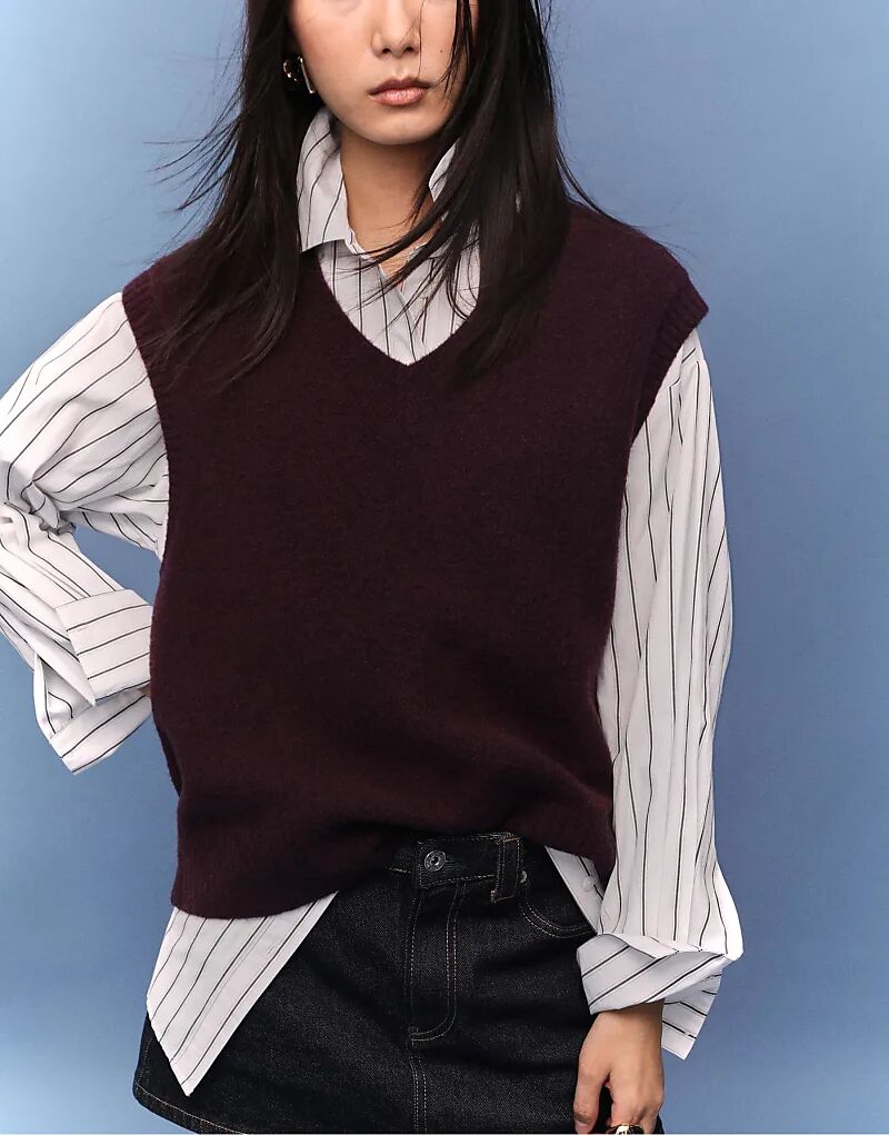 Жилет Stradivarius Soft с V-образным вырезом цвета баклажан
Жилет Stradivarius Soft с V-образным вырезом цвета баклажан